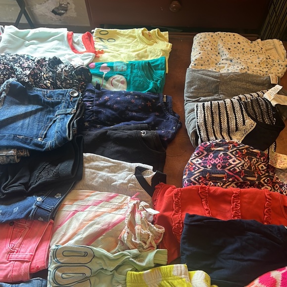 Lot of 56 size 5t girl items - Picture 3 of 7